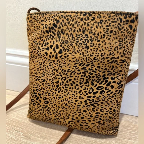 NWOT Madewell Leopard Calf Hair Crossbody Bag - Picture 3 of 6